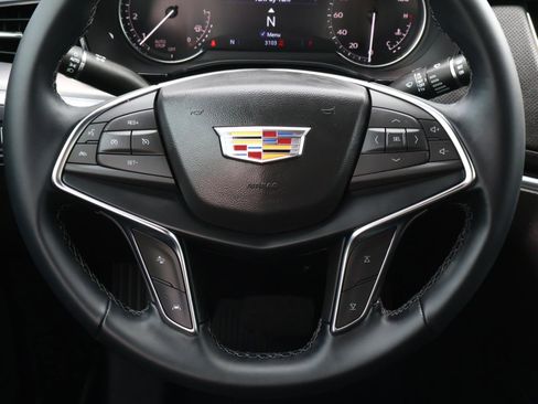 Used 2025 Cadillac XT5 Luxury w/ LPO, Floor Liner Package image 13