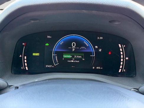 Used 2025 Toyota Camry LE image 29