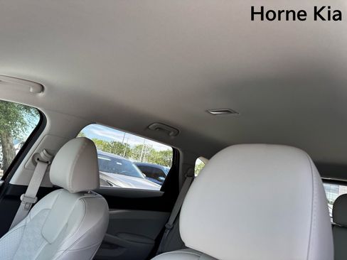 New 2025 Kia Sorento S image 19