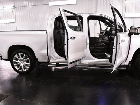 Used 2023 Chevrolet Silverado 1500 High Country w/ High Country Premium Package image 34