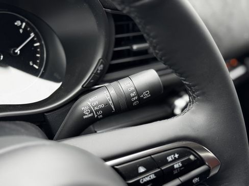 New 2025 MAZDA CX-30 Carbon image 30