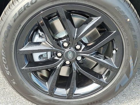 New 2026 Land Rover Discovery Sport Landmark AWD/4WD image 5