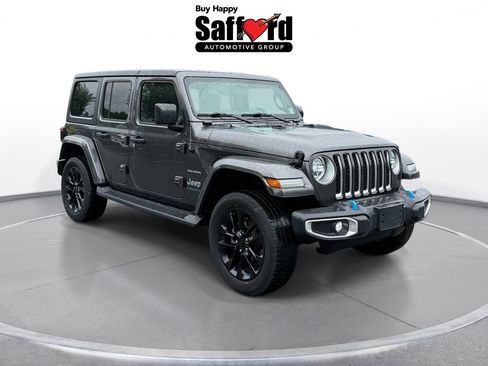 Used 2023 Jeep Wrangler Unlimited Sahara w/ Cold Weather Group AWD/4WD image 11
