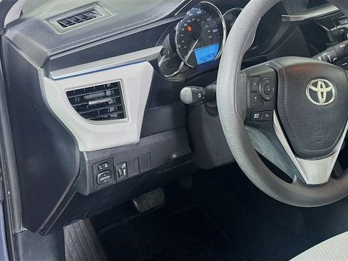 Used 2015 Toyota Corolla LE image 16