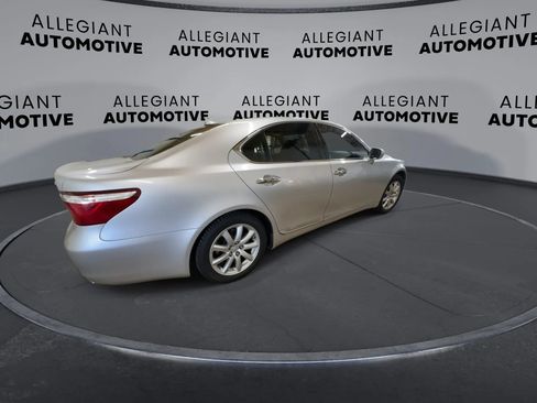 Used 2009 Lexus LS 460 RWD image 10