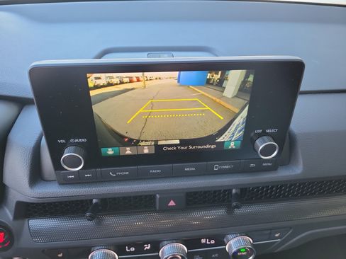 Used 2025 Honda CR-V EX image 16