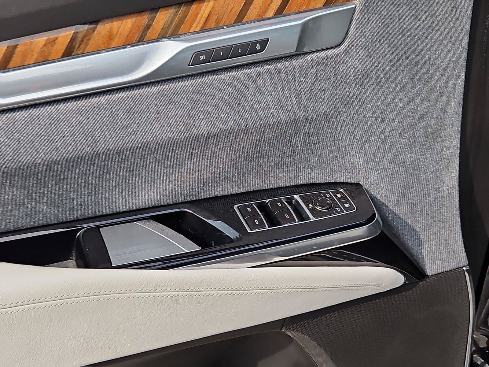 Used 2025 Cadillac Escalade Sport Platinum AWD/4WD image 26