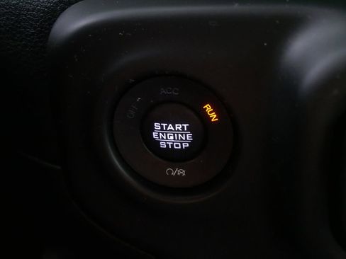 Used 2018 Jeep Wrangler Unlimited Sport S image 21