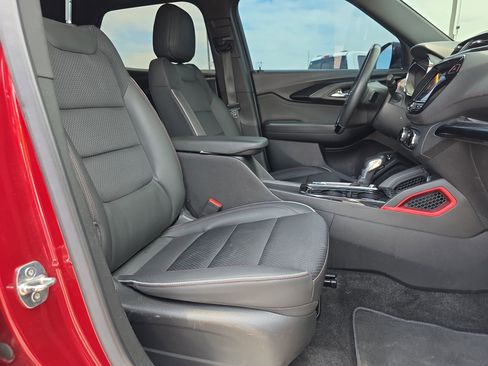 Used 2023 Chevrolet TrailBlazer RS w/ Sun and Liftgate Package FWD image 15