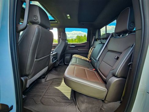 Used 2024 GMC Sierra 1500 Denali w/ Denali Reserve Package AWD/4WD image 38