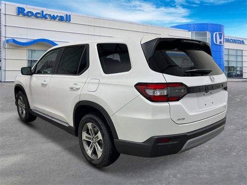 New 2025 Honda Pilot EX-L image 3