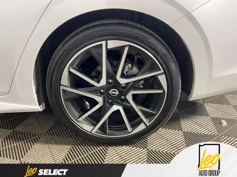 Used 2025 Nissan Sentra SR FWD image 26
