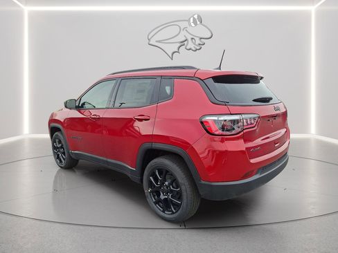 New 2026 Jeep Compass Latitude AWD/4WD image 3