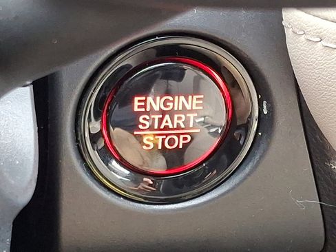 Certified 2023 Honda HR-V LX image 22