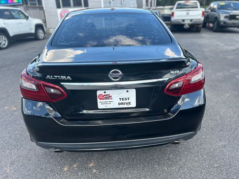 Used 2017 Nissan Altima 2.5 SR image 14