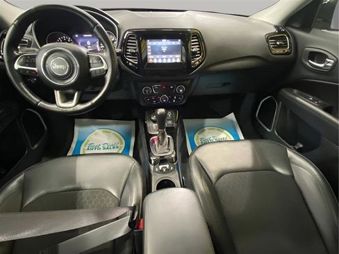 Used 2019 Jeep Compass Latitude AWD/4WD image 17