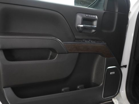 Used 2018 GMC Sierra 1500 Denali w/ Denali Ultimate Package AWD/4WD image 17