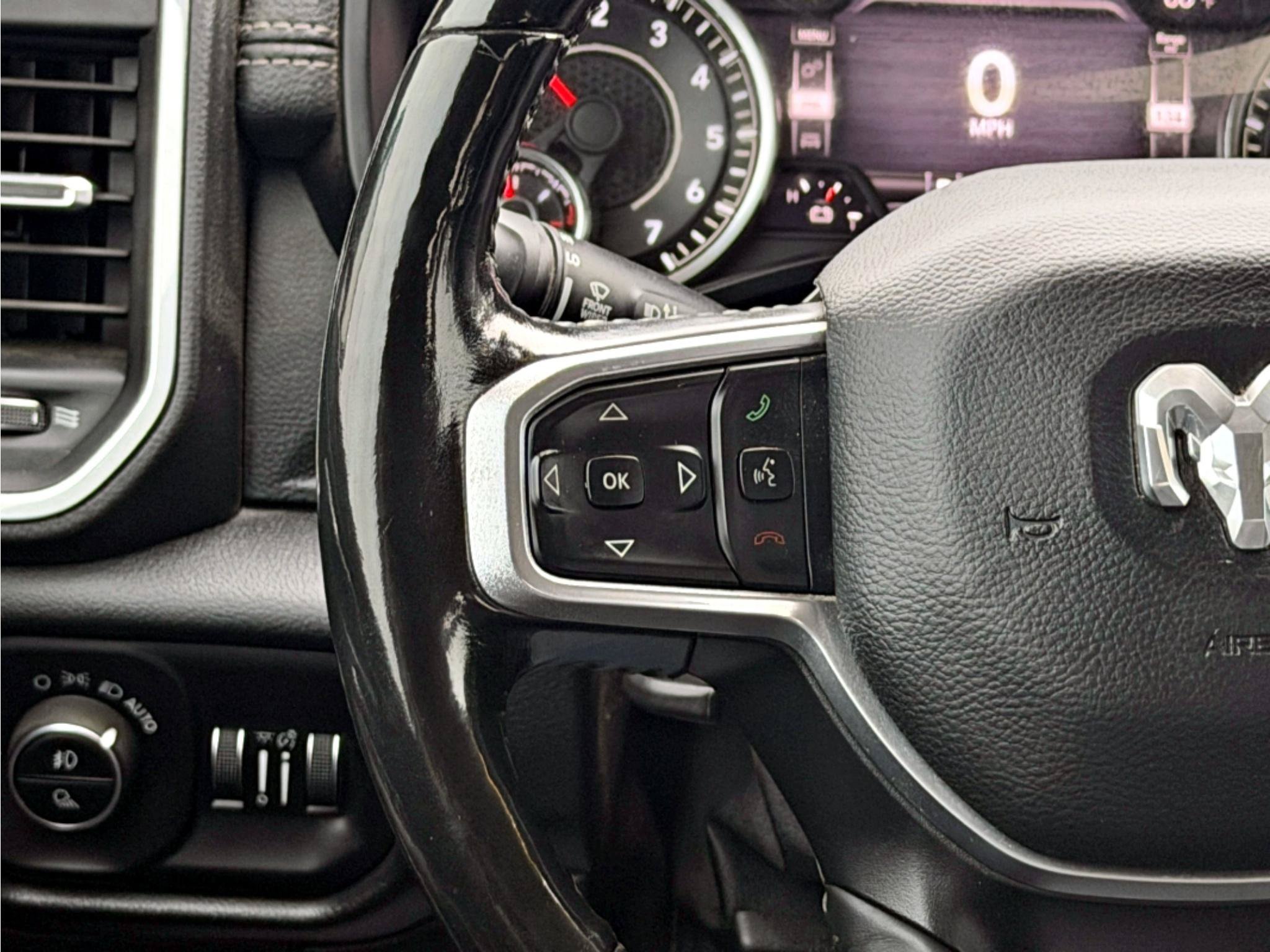 Used 2020 RAM 1500 Laramie AWD/4WD image 6