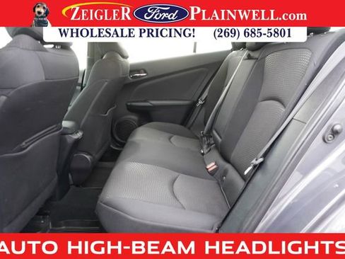 Used 2022 Toyota Prius L Eco image 10