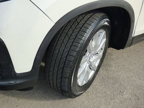 Used 2019 Honda Pilot LX image 33