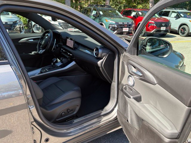 Used 2024 Alfa Romeo Tonale Veloce AWD/4WD image 37