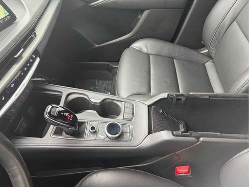 Used 2024 Cadillac XT4 Luxury w/ Cold Weather Package AWD/4WD image 19
