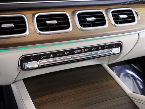 Used 2022 Mercedes-Benz GLS 450 GLS 450 image 31