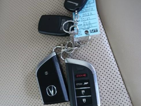 Used 2022 Acura MDX FWD w/ Technology Package image 48