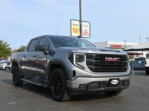 Used 2023 GMC Sierra 1500 Elevation RWD image 3