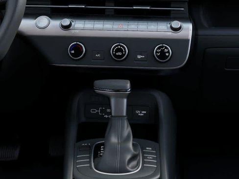 Used 2026 Hyundai Kona SE FWD image 16