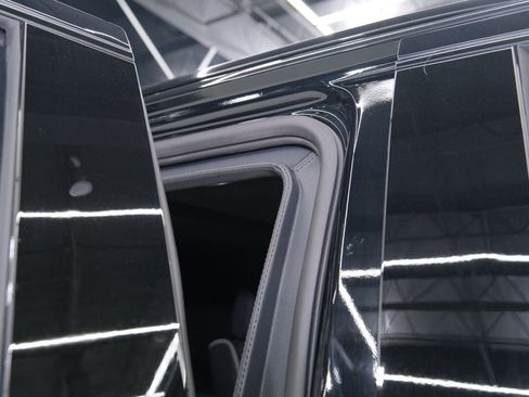 Used 2026 Cadillac Escalade ESV Sport image 40