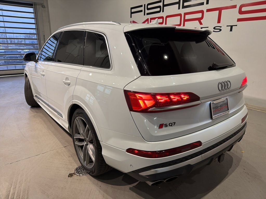 Used 2025 Audi SQ7 Prestige AWD/4WD image 5