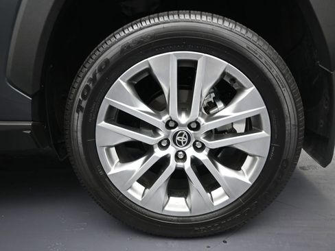 Used 2025 Toyota RAV4 XLE Premium image 10