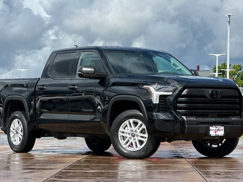 Used 2023 Toyota Tundra SR5 w/ SR5 Convenience Package image 2