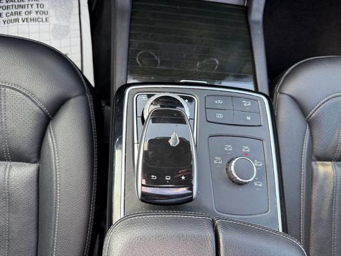 Used 2017 Mercedes-Benz GLS 450 4MATIC image 30