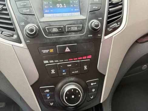 Used 2016 Hyundai Santa Fe SE FWD image 10