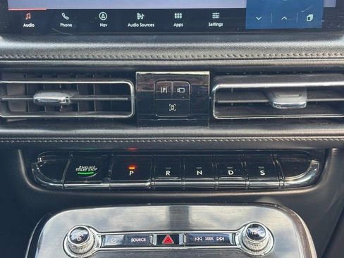 Used 2022 Lincoln Nautilus Reserve image 14