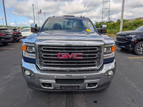 Used 2018 GMC Sierra 2500 SLT AWD/4WD image 2