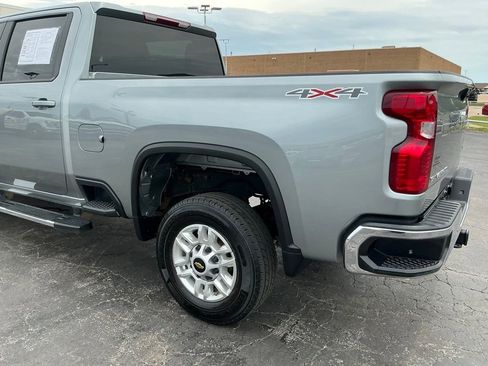 Used 2025 Chevrolet Silverado 2500 LT w/ Convenience Package AWD/4WD image 12