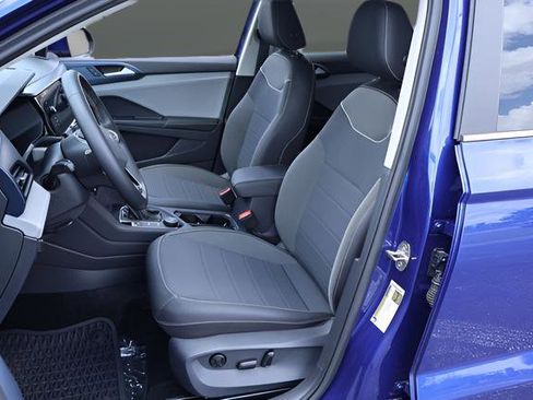 Certified 2024 Volkswagen Taos SE AWD/4WD image 13