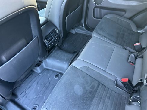 Used 2020 Land Rover Discovery Sport S image 12