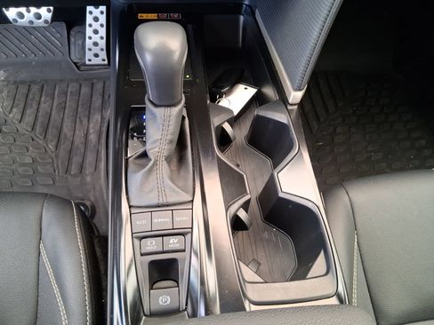 Used 2025 Toyota Camry SE w/ Convenience Package AWD/4WD image 24