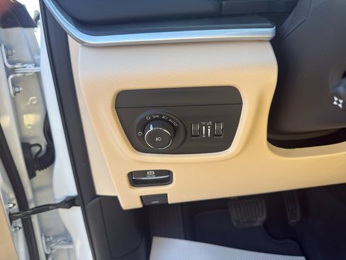 New 2026 Jeep Grand Cherokee Limited AWD/4WD image 10