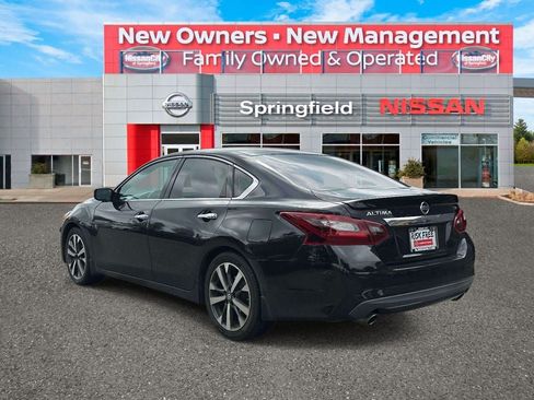 Used 2017 Nissan Altima 2.5 SR FWD image 5