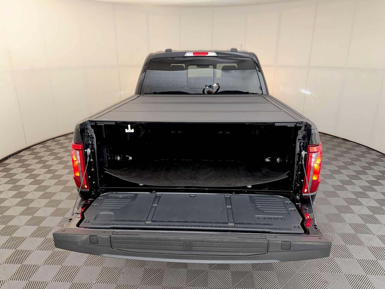 Used 2025 Ford F150 XLT w/ Equipment Group 302A MID AWD/4WD image 22