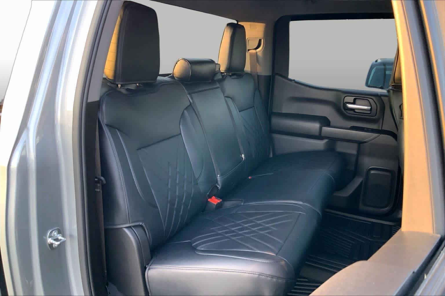 Used 2025 Chevrolet Silverado 1500 Custom Trail Boss AWD/4WD image 15