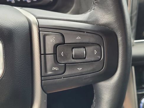 Used 2023 GMC Yukon Denali w/ Advanced Technology Package AWD/4WD image 21