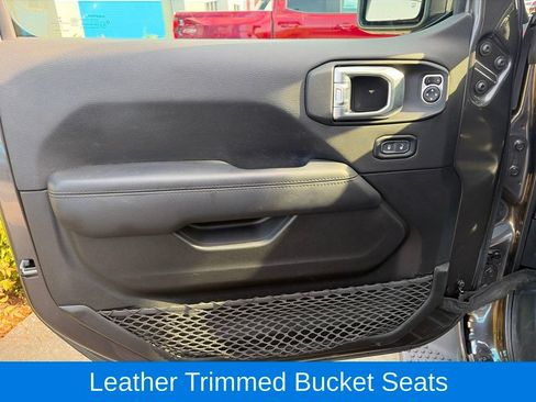 Used 2021 Jeep Wrangler Unlimited Sahara AWD/4WD image 19