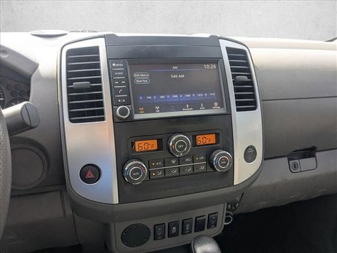 Used 2020 Nissan Frontier SV image 10