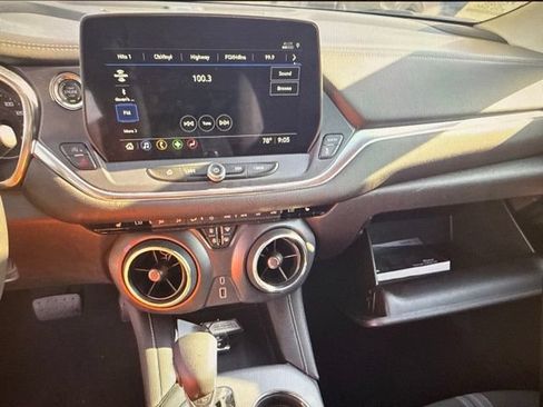 Used 2025 Chevrolet Blazer LT FWD image 18